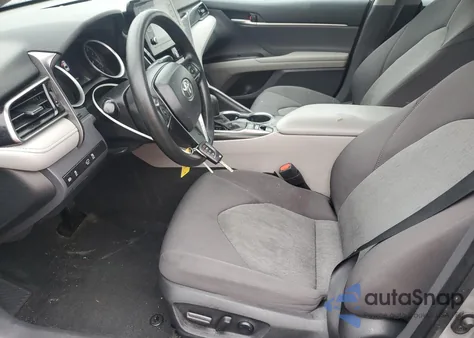 2022 Toyota Camry Le из США, поврежденный, VIN 4T1C11BK6NU056633